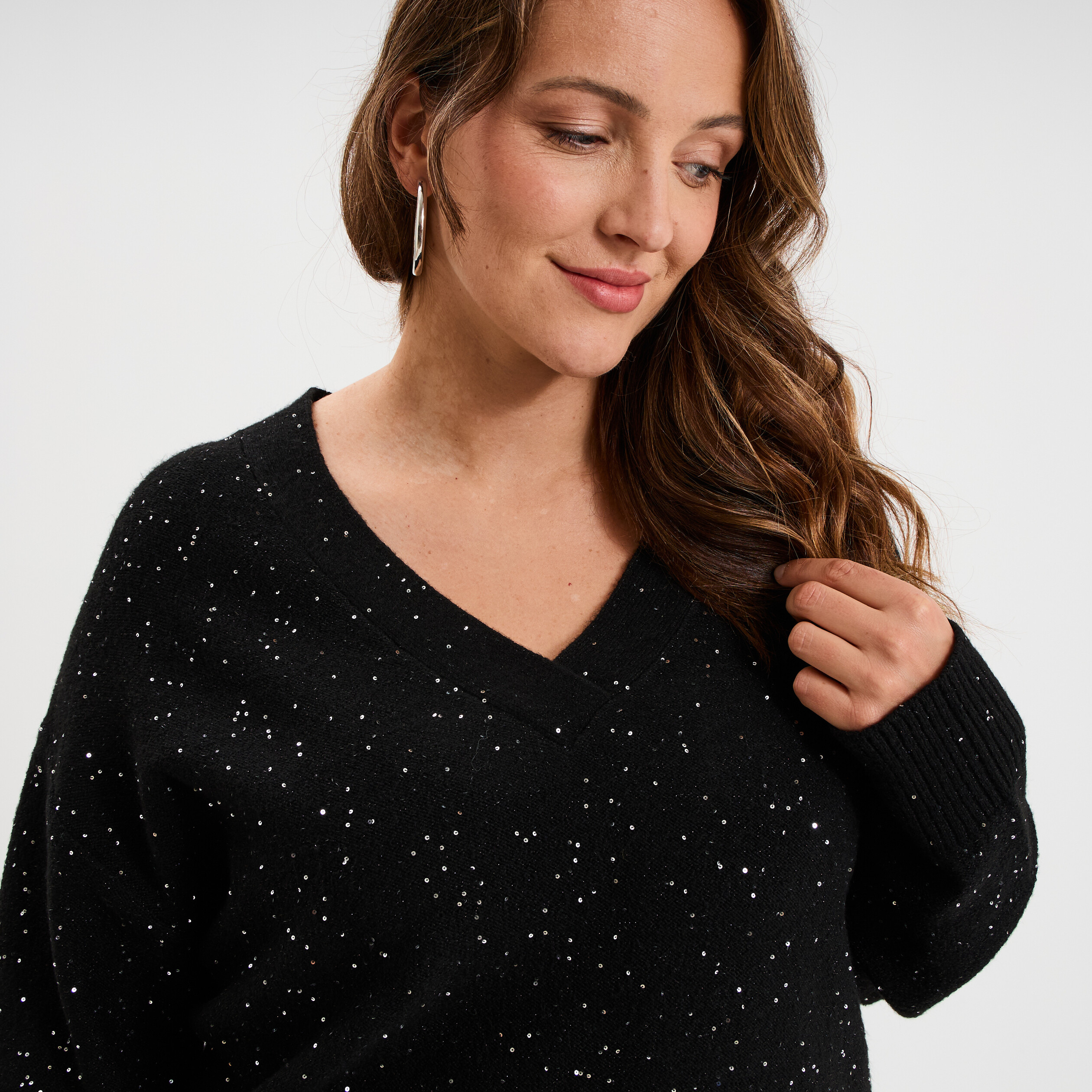 Pull droit col en V avec sequins noir femme grande taille