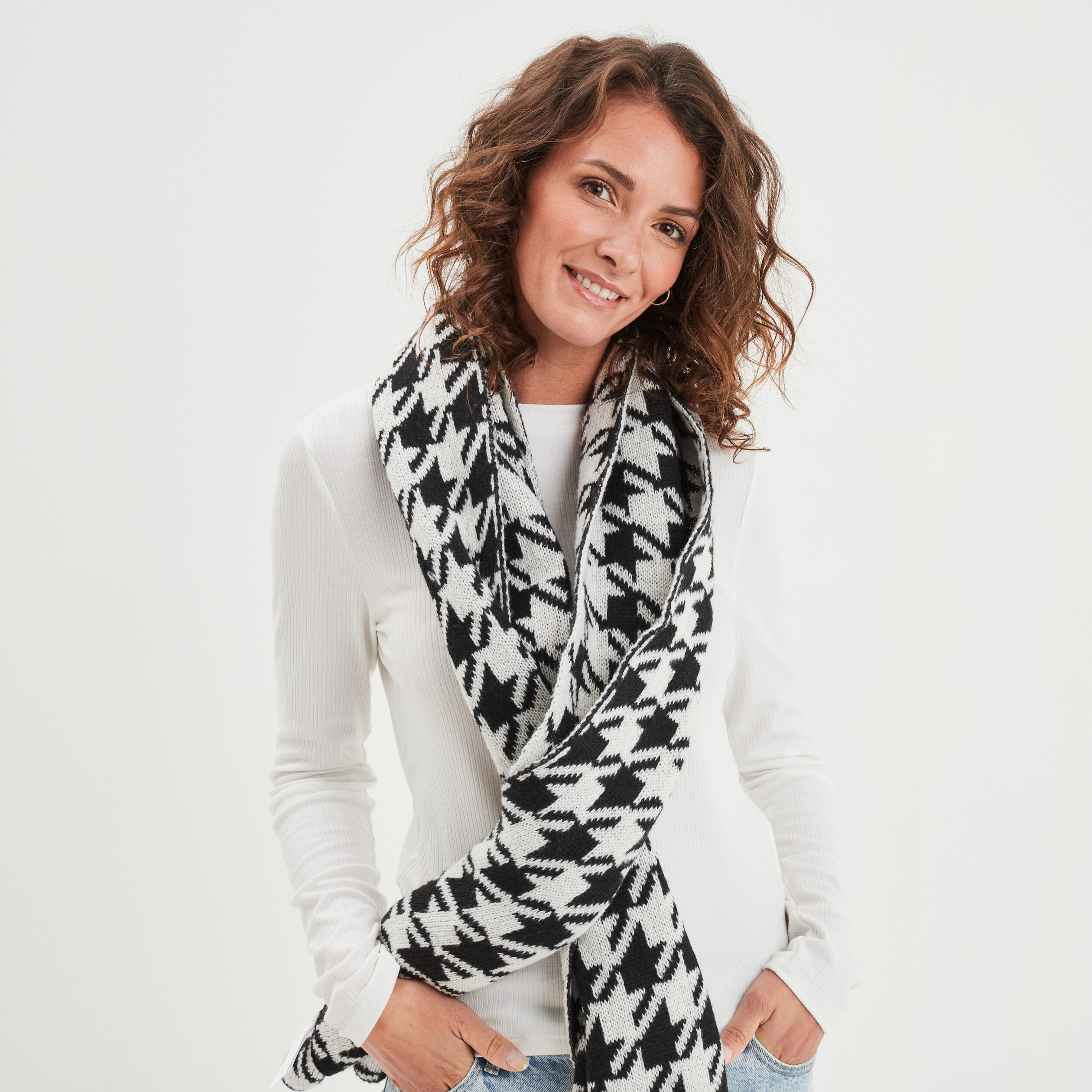 Écharpe tricotée multicolore femme