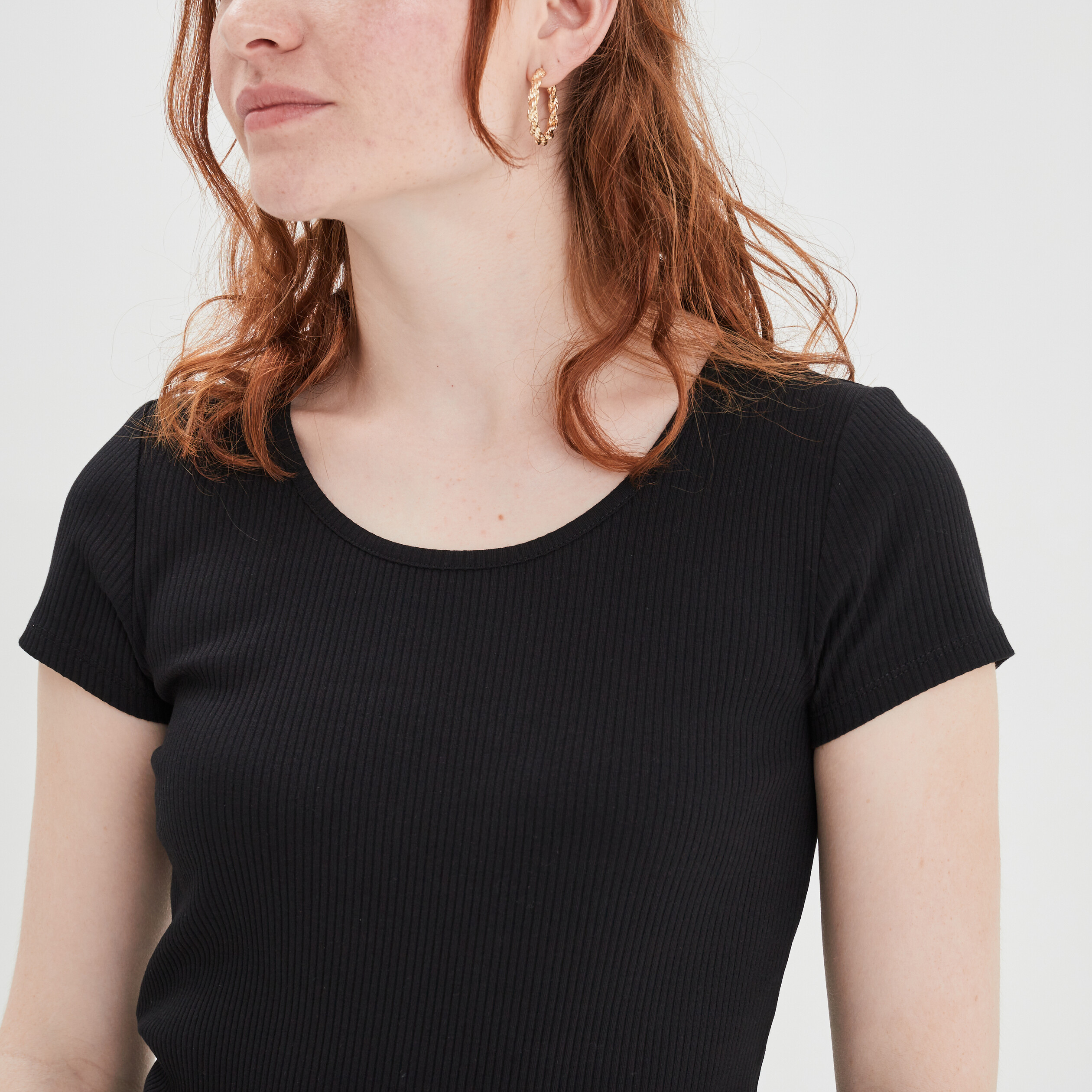 t shirt manches courtes cotele noir femme T-shirt manches courtes côtelé noir femme