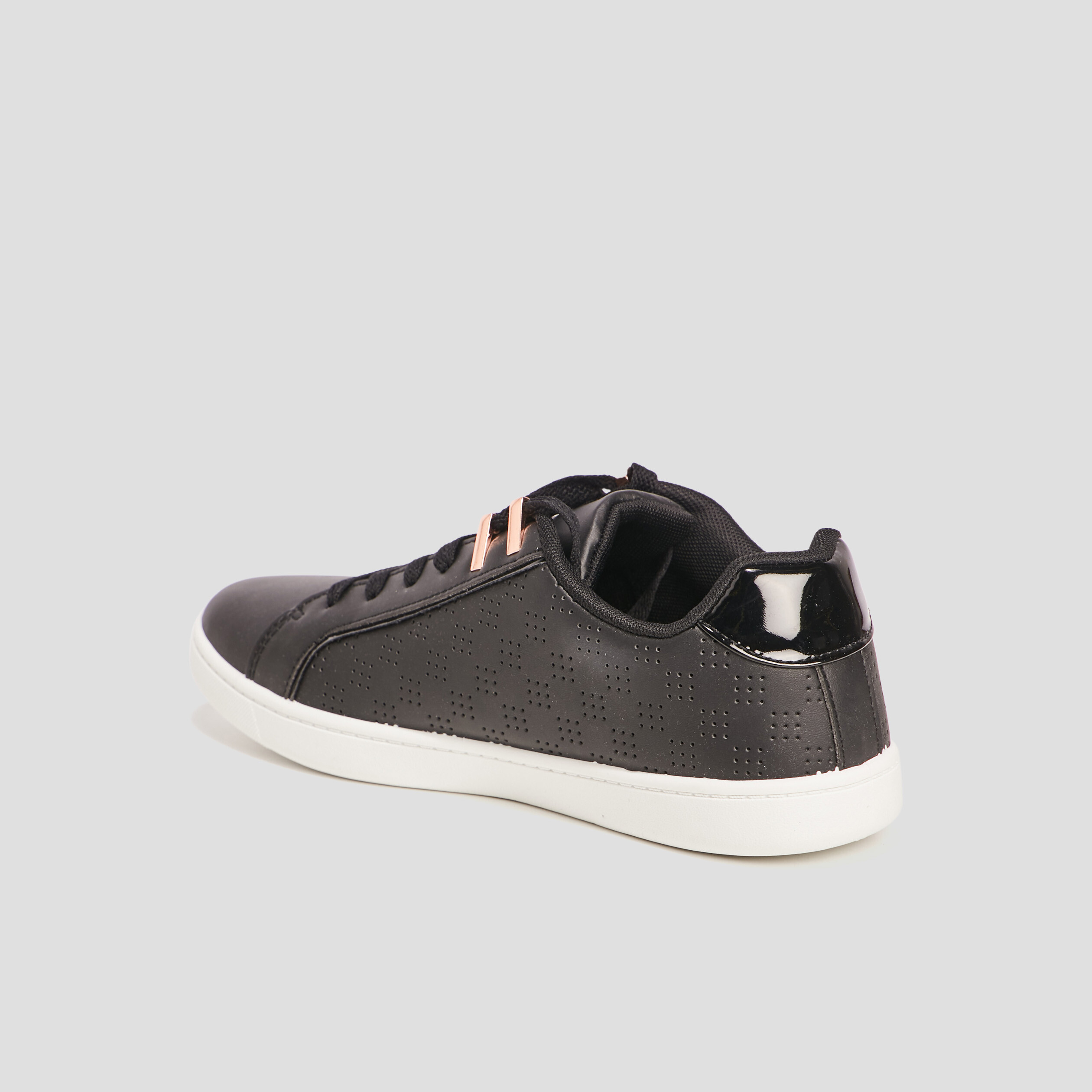 baskets tennis a lacets creeks noir femme Baskets tennis à lacets Creeks noir femme