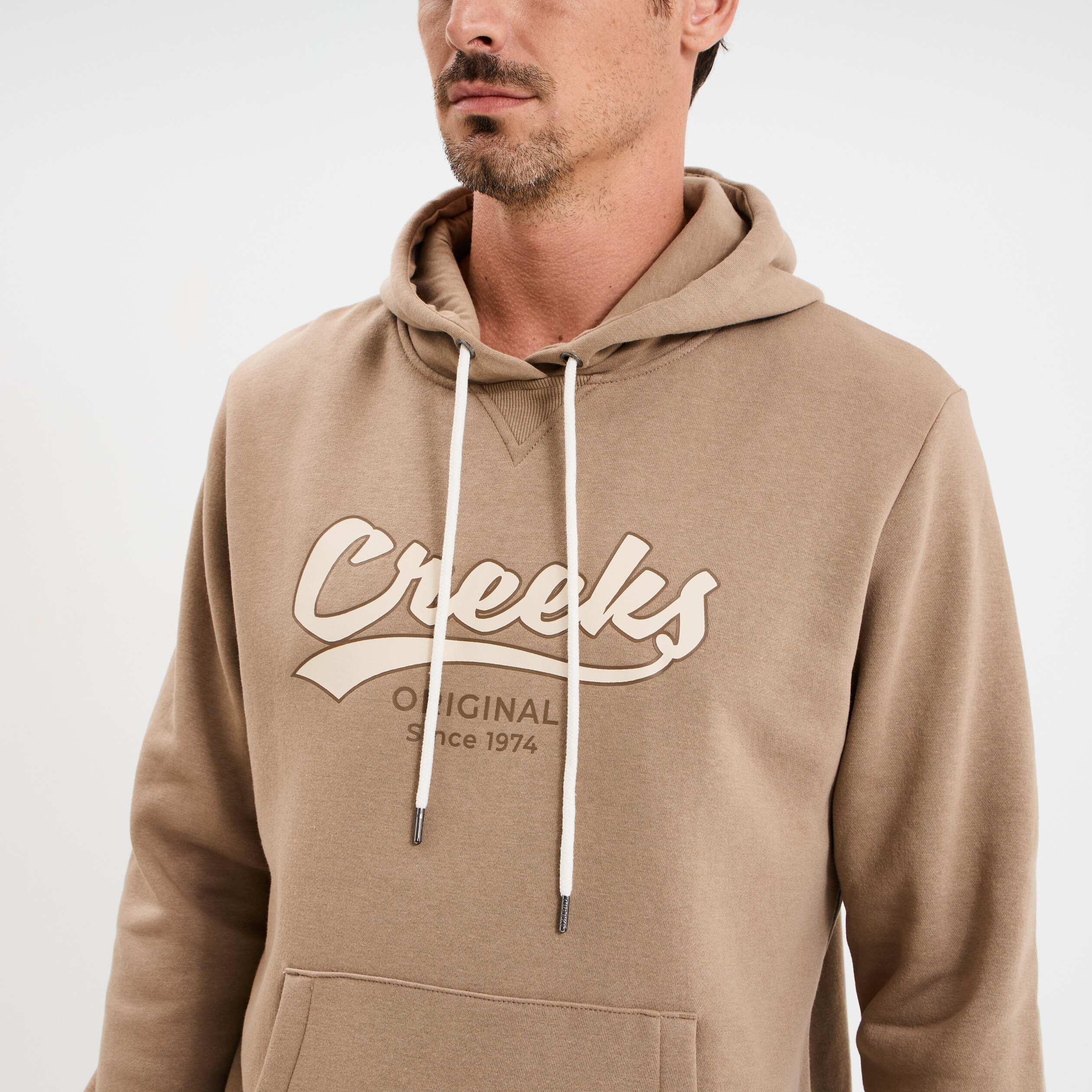 Sweat à Capuche Amplified GEEP Adulte - Coupe Décontractée, Intérieur Polaire Brossé, Capuche à Cordon, Poches Latérales, Coupe Ajustée Aux Poignets Et Ourlet