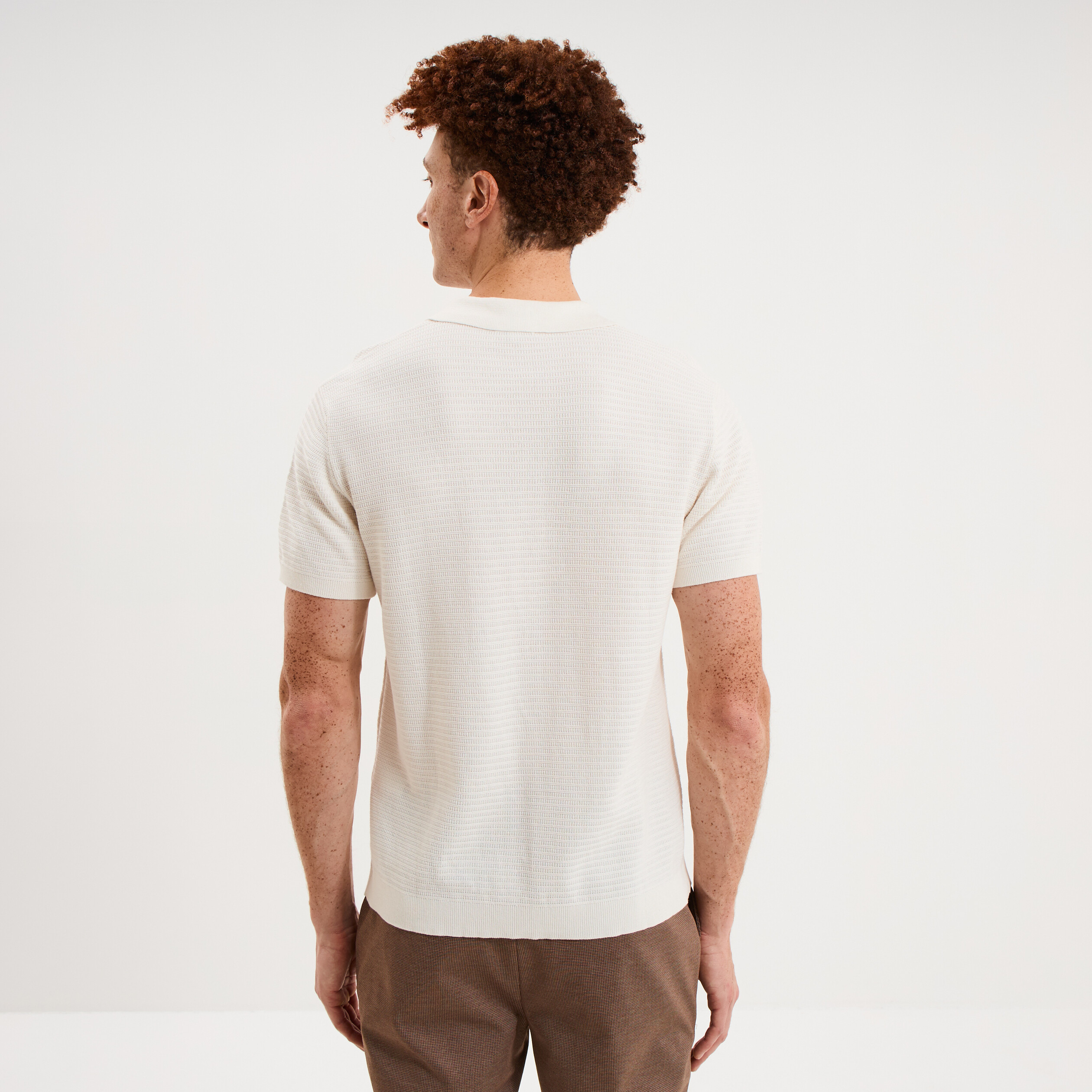 Polo manches courtes textur&eacute; coton blanc homme