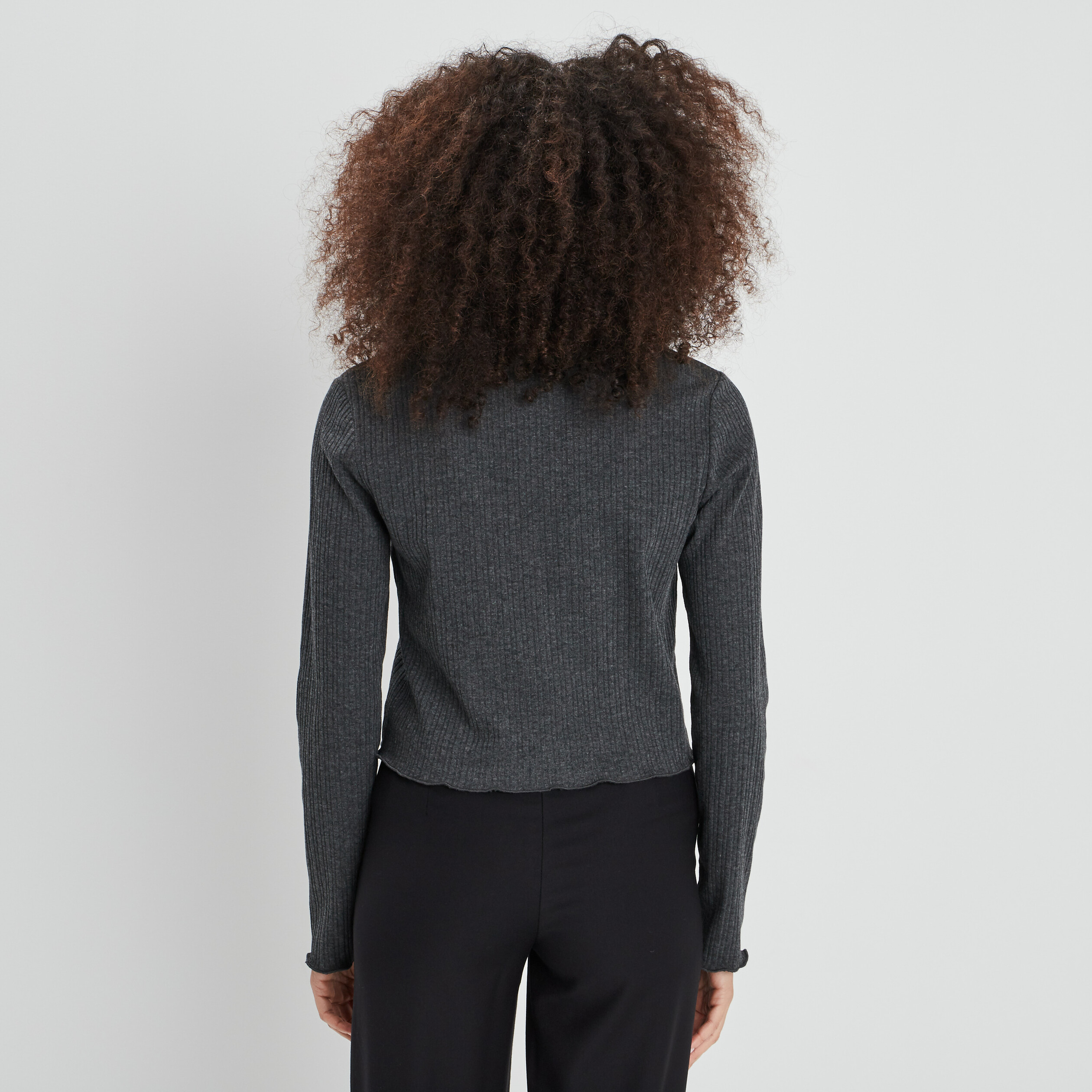 t shirt cotele avec col en v gris fonce femme T-shirt côtelé avec col en V gris foncé femme