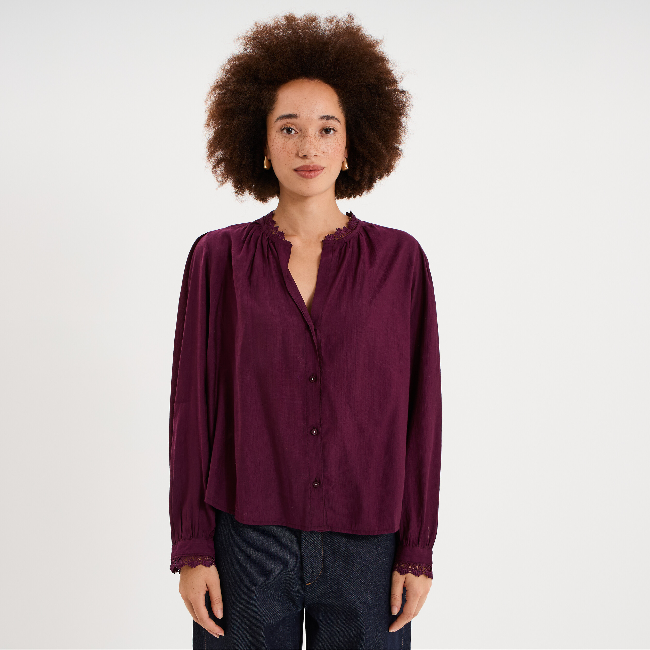 Blouse manches longues col dentelle violet fonc&eacute; femme