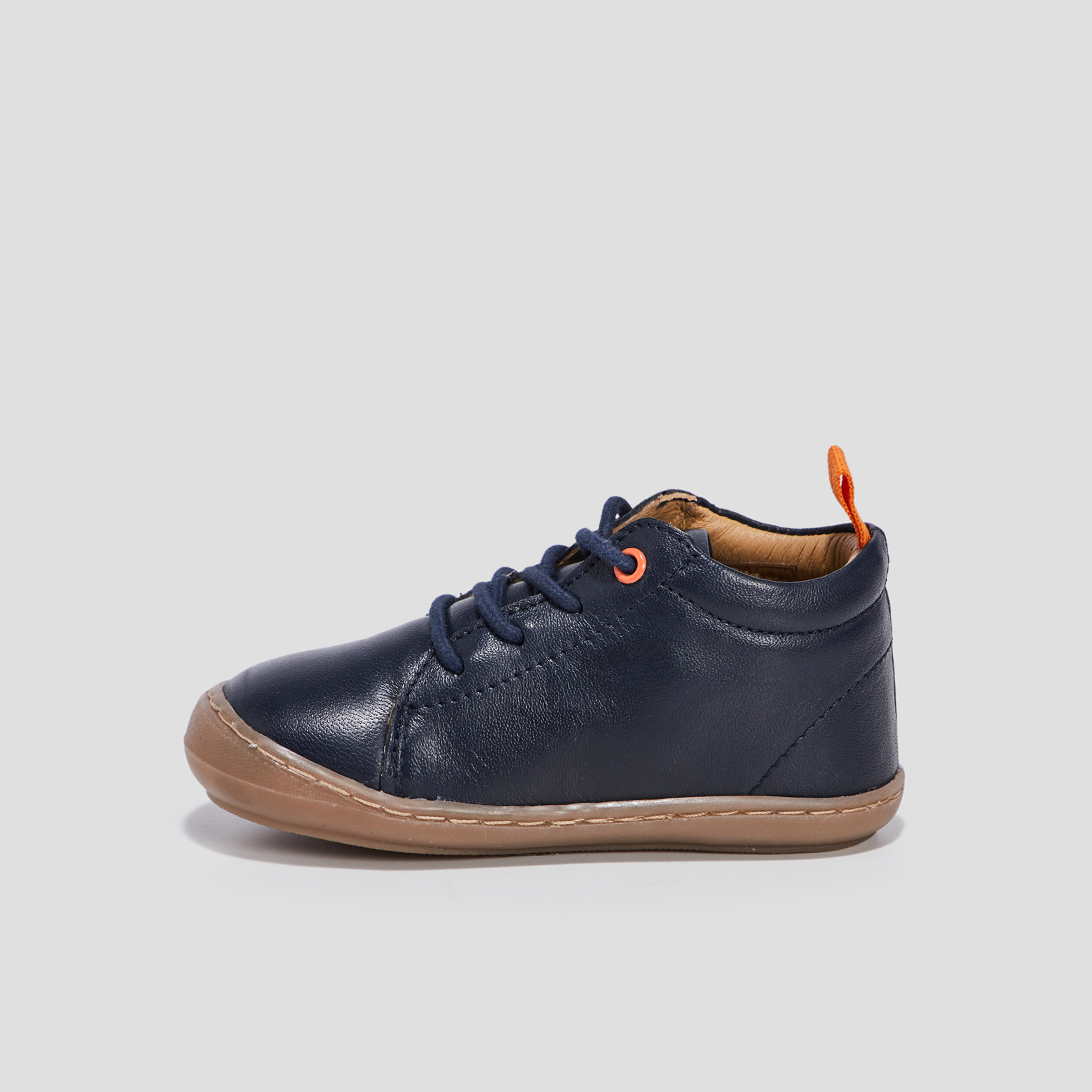 bottillons a lacets en cuir bleu marine bebeg Bottillons à lacets en cuir bleu marine bébé garçon