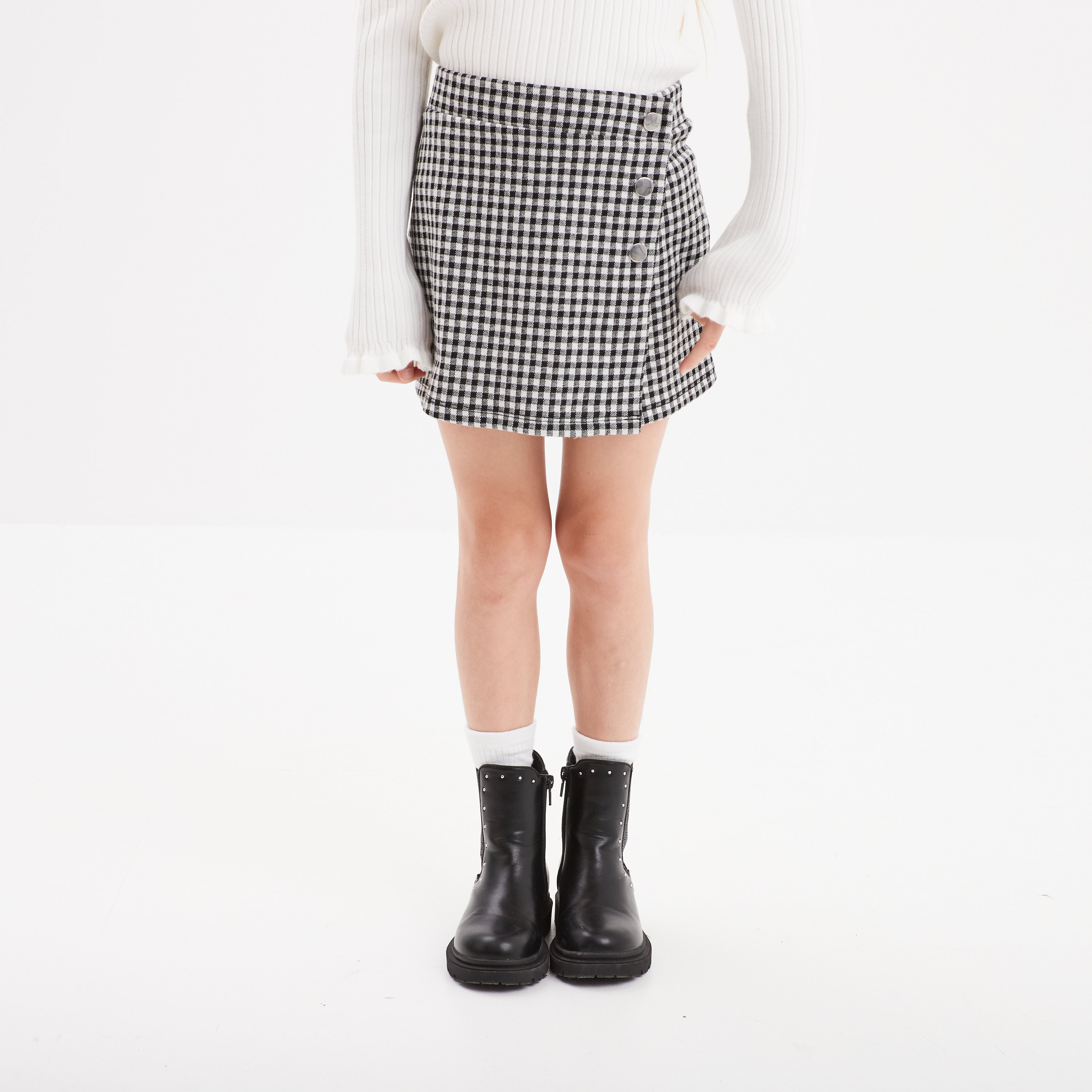 jupe short ajustee detail boutons ecru fille Jupe-short ajustée détail boutons ecru fille