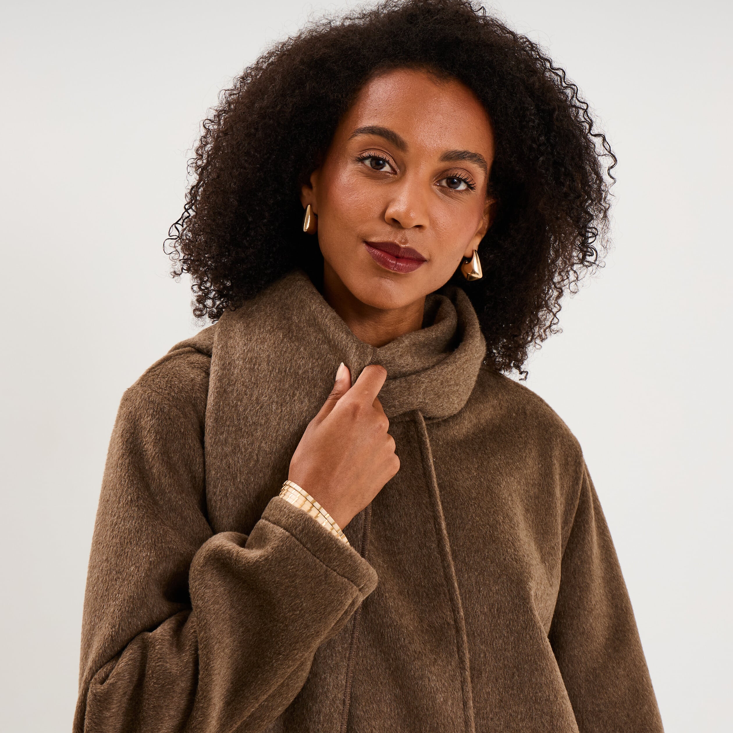 Veste oversize avec &eacute;charpe amovible marron clair femme