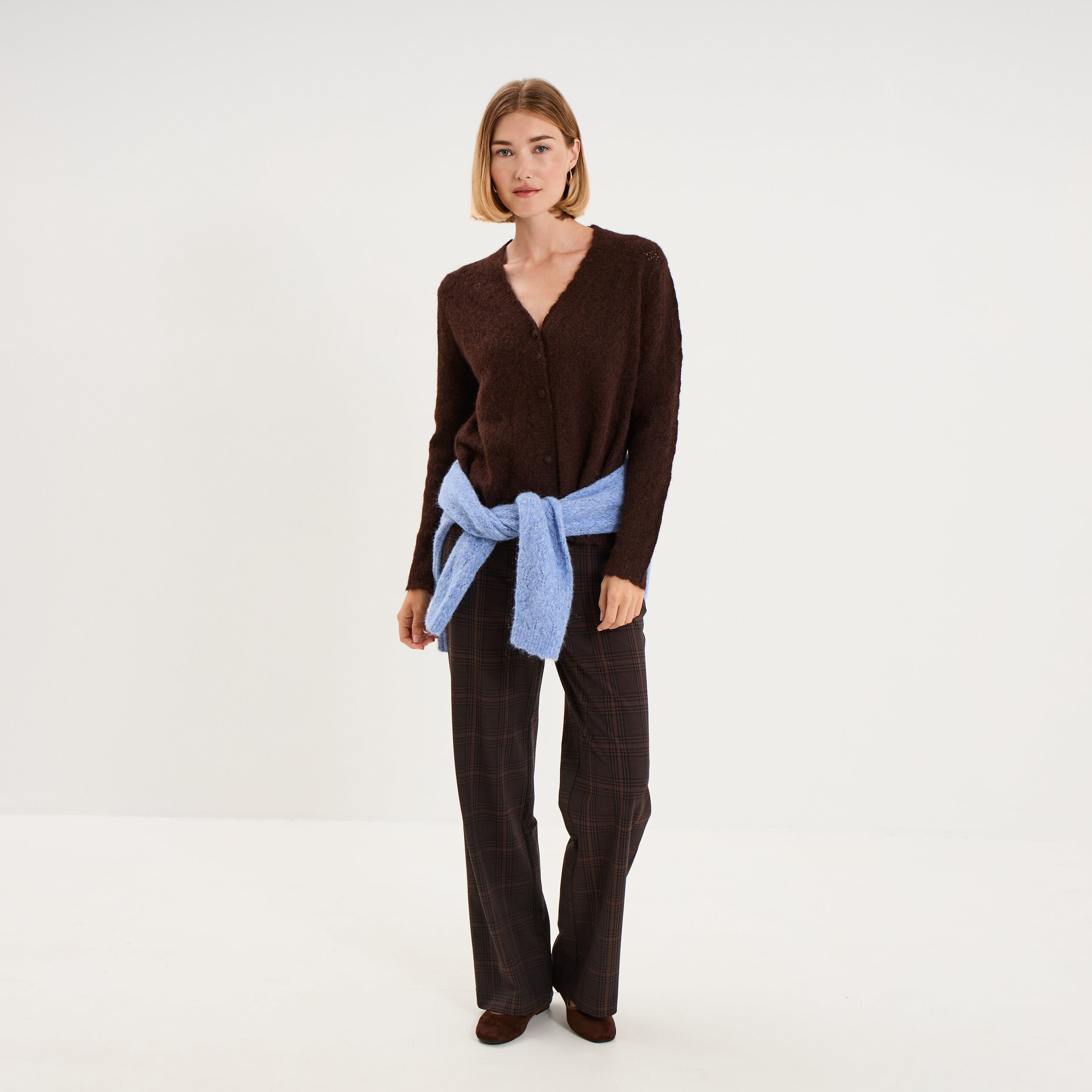 Gilet cardigan ajour&eacute; manches longues marron fonc&eacute; femme
